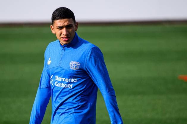 LEVERKUSEN, GERMANY - 20 OCTOBER, 2025: Ezequiel Fernandez - UEFA Champions League, Pre match practice FC Bayer 04 Leverkusen at BayArena.  Copyright: xVITALIIxKLIUIEVx