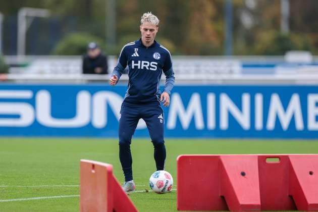 20 10 2025, Football, Season 2025 2026, Training FC Schalke 04, Finn Porath FC Schalke 04 , Gelsenkirchen Training ground FC Schalke 04 NRW Germany xRHR PHOTO YYx Copyright: RHR-FOTOx RHR-FOTO YY