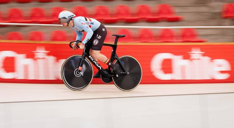 Belgian Lowie Nulens pictured in action during a training session ahead of the 2025 UCI Track World Championships, in Santiago, Chile, Monday 20 October 2025. The Track World Championships take place from 22 to 26 October at the Velodromo de Penalolen in Santiago, Chile. BENOITxDOPPAGNE  x137407996x