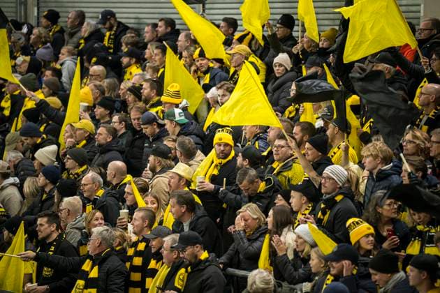 251020 Mjällby supporters before the football match in Allsvenskan between IFK Göteborg and Mjällby on October 20, 2025 in Gothenburg  Copyright: MATHIASxBERGELD BB251020MB009