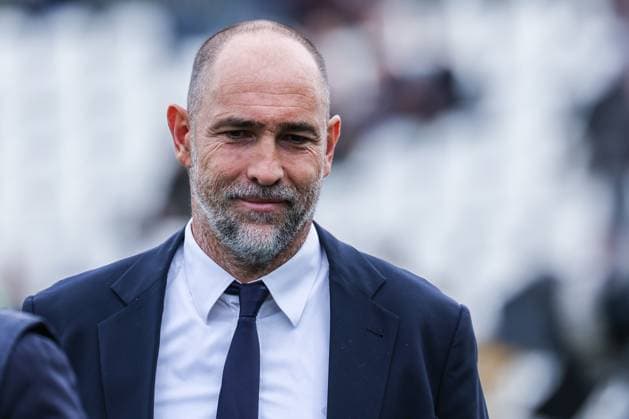 Como 1907 vs Juventus FC - Serie A 2025 26 in Como, Italy - 19 Oct 2025 Igor Tudor Head Coach of Juventus FC looks on during Serie A 2025 26 football match between Como 1907 and Juventus FC at Giuseppe Sinigaglia Stadium. FINAL SCORE Como 2 0 Juventus Como Italy Copyright: xFabrizioxCarabellix xSOPAxImagesx 20251019R3FC2241_IgorTudor