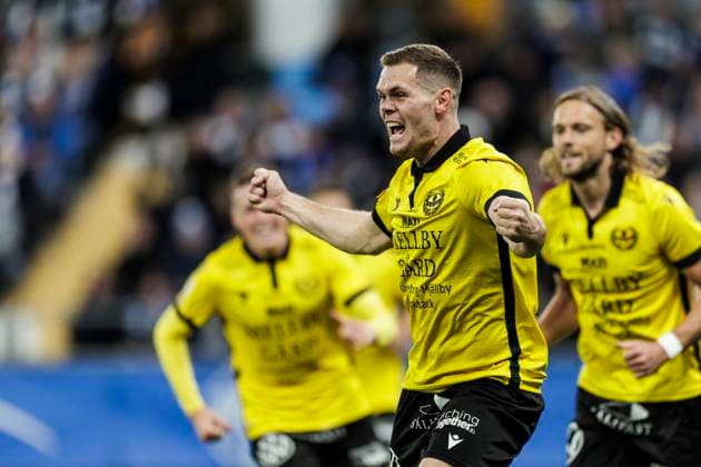 251020 Mjällbys Jacob Bergström cheers after 0-1 during the football match in Allsvenskan between IFK Göteborg and Mjällby on October 20, 2025 in Göteborg  Copyright: MICHAELxERICHSEN BB251020MI016