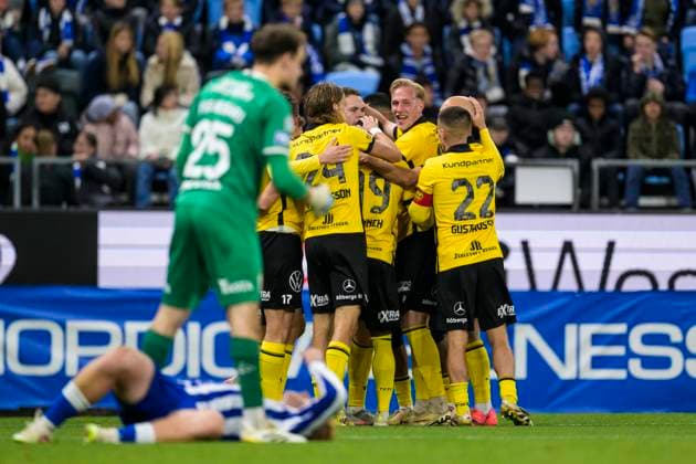 251020 Mjällbys Tom Pettersson, Jacob Bergström, Abdoulie Manneh, Herman Johansson, Viktor Gustafson and Jesper Gustavsson cheer after 0-1 during the football match in Allsvenskan between IFK Göteborg and Mjällby on October 20, 2025 in Göteborg  Copyright: MATHIASxBERGELD BB251020MB024