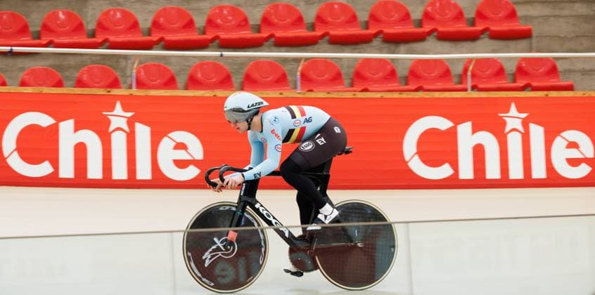 Belgian Lowie Nulens pictured in action during a training session ahead of the 2025 UCI Track World Championships, in Santiago, Chile, Monday 20 October 2025. The Track World Championships take place from 22 to 26 October at the Velodromo de Penalolen in Santiago, Chile. BENOITxDOPPAGNE  x137414668x