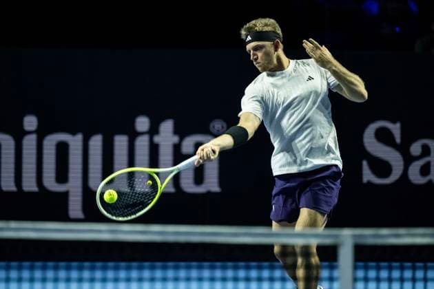 20th October 2025; St. Jakobshalle, Basel, Switzerland; 2025 ATP, Tennis Herren Swiss Indoor Tennis Day 2; Alejandro Davidovich Fokina (ESP) in action against Lorenzo Sonego (ITA) in the first round  DavidxEmm