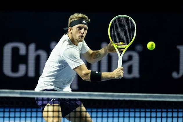 20th October 2025; St. Jakobshalle, Basel, Switzerland; 2025 ATP, Tennis Herren Swiss Indoor Tennis Day 2; Alejandro Davidovich Fokina (ESP) in action against Lorenzo Sonego (ITA) in the first round  DavidxEmm