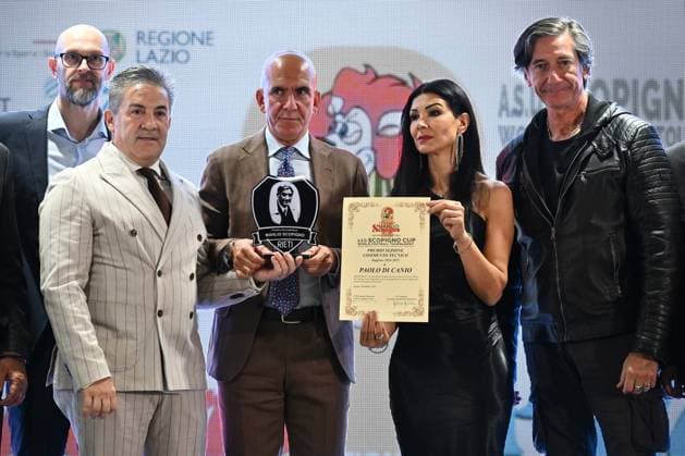 Award Ceremony Manlio Scopigno and Felice Pulici Award Paolo Di Canio attends the award ceremony of the Manlio Scopigno and Felice Pulici National and International Awards in the Press Room of the Olympic Stadium in Rome, Italy, on October 19, 2025. Rome Italy Italy  Copyright: xDomenicoxCippitellix originalFilename:cippitelli-awardcer251020_npZn6.jpg