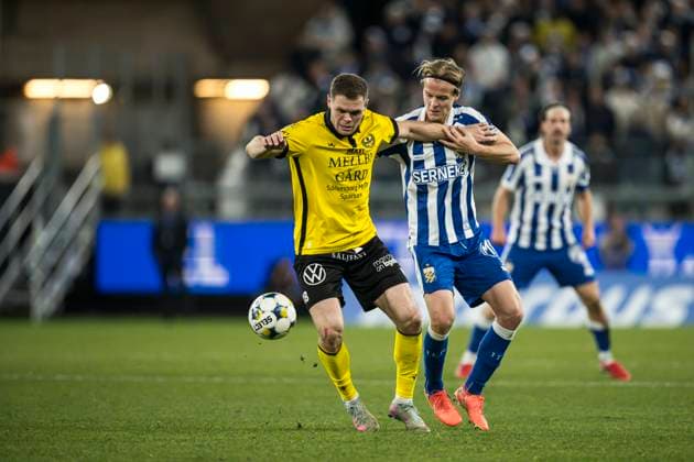 251020 Mjällbys Jacob Bergström and Christian Tchouante Tchouante during the football match in Allsvenskan between IFK Göteborg and Mjällby on October 20, 2025 in Gothenburg  Copyright: CARLxSANDIN BB251020CS027