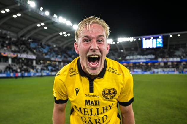 251020 Mjällbys Herman Johansson cheers after the football match in Allsvenskan between IFK Göteborg and Mjällby on October 20, 2025 in Gothenburg  Copyright: MATHIASxBERGELD BB251020MB057