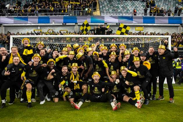 251020 Mjällbys players cheer after the football match in Allsvenskan between IFK Göteborg and Mjällby on October 20, 2025 in Gothenburg  Copyright: MICHAELxERICHSEN BB251020MI052