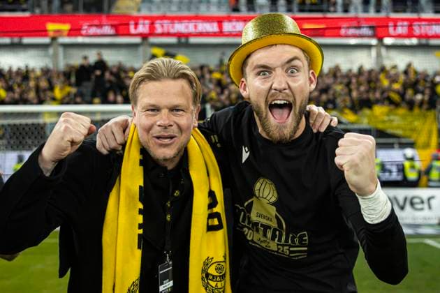 251020 Mjällbys goalkeeper Noel Törnqvist cheers after the football match in Allsvenskan between IFK Göteborg and Mjällby on October 20, 2025 in Gothenburg  Copyright: MICHAELxERICHSEN BB251020MI056