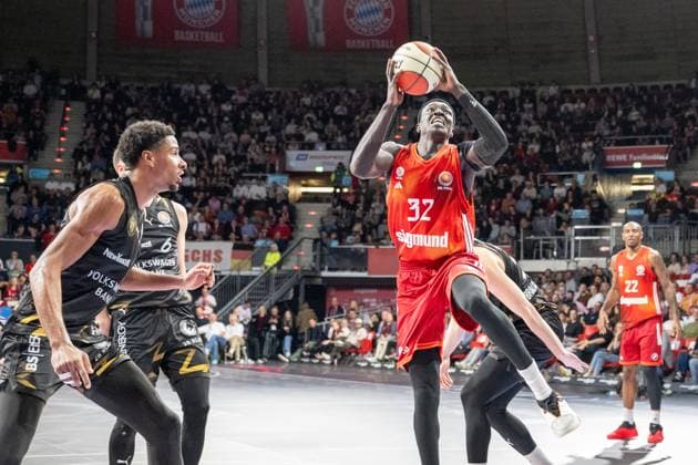 Wenyen Gabriel 32 FC Bayern Basketball on the jump to the basket, FC Bayern Basketball vs Basketball Loewen Braunschweig, BBL Pokal, Round of 16, 20 10 2025 Munich Bavaria Germany Copyright: xkolbert-press UlrichxGamelx