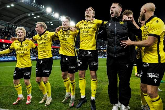 251020 Mjällbys players cheer after the football match in Allsvenskan between IFK Göteborg and Mjällby on October 20, 2025 in Gothenburg  Copyright: MICHAELxERICHSEN BB251020MI060