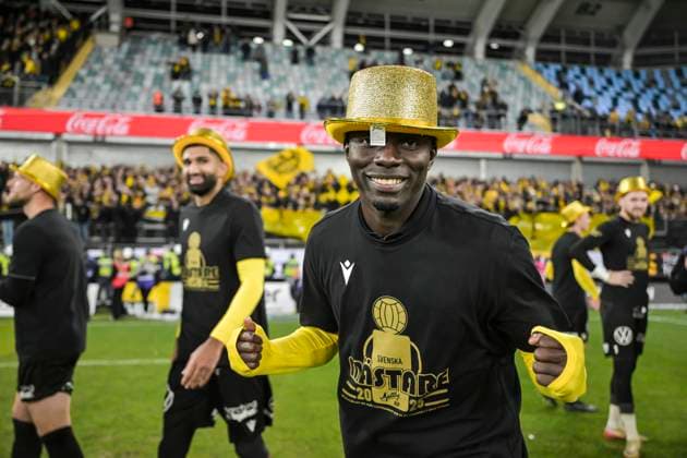 251020 Mjällbys Abdoulie Manneh cheers after the football match in Allsvenskan between IFK Göteborg and Mjällby on October 20, 2025 in Gothenburg  Copyright: MATHIASxBERGELD BB251020MB097