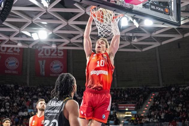 Justin Jessup 10 FC Bayern Basketball , Dunk, FC Bayern Basketball vs Basketball Loewen Braunschweig, BBL Pokal, Round of 16, 20 10 2025 Munich Bavaria Germany Copyright: xkolbert-press UlrichxGamelx
