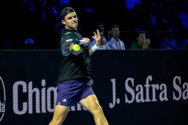 20th October 2025; St. Jakobshalle, Basel, Switzerland; 2025 ATP, Tennis Herren Swiss Indoor Tennis Day 2; Jakub Mensik (CZE) in action in the match against Henry Bernet (SUI) in the first round  DavidxEmm