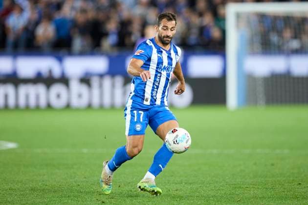 October 20, 2025, Vitoria, Alava, SPAIN: Jonathan Castro Jonny Otto of Deportivo Alaves in action during the LaLiga EA Sports match between Deportivo Alaves and Valencia CF at Mendizorrotza on October 20, 2025, in Vitoria, Spain. Vitoria SPAIN - ZUMAa181 20251020_zaa_a181_183 Copyright: xRicardoxLarreinax