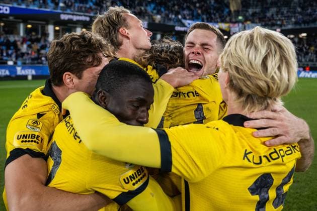 251020 Mjällbys Alexander Johansson, Abdoulie Manneh, and Jacob Bergström celebrate after winning the Swedish Championship gold during the football match in Allsvenskan between IFK Göteborg and Mjällby on October 20, 2025 in Gothenburg  Copyright: MATHIASxBERGELD BB251020MB171