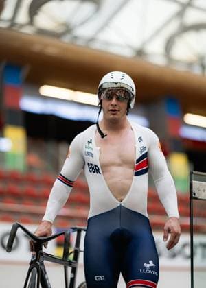 2025 Tissot UCI Track World Championships Picture by Alex Whitehead SWpix.com - 20 10 2025 - Cycling - 2025 Tissot UCI Track World Championships - Velodromo PenalolÃ n, Santiago, Chile - Training - Matthew Richardson of Great Britain. Santiago Velodromo Parque PenalolÃ n Chile Copyright: x xSWpix.comx(t axPhotographyxHubxLtd)xAlexxWhitehead SWpix.comx SWP-3030-10337