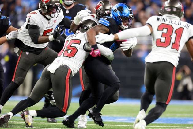 Chicago Bears vs Detroit Lions DETROIT,MICHIGAN-October 20: Running back Jahmyr Gibbs (0) of the Detroit Lions carries the ball during an NFL, American Football Herren, USA football game between the Tampa Bay Buccaneers and the Detroit Lions in Detroit, Michigan USA, on Monday, October 20, 2025. Detroit Michigan United States  Copyright: xAmyxLemusx originalFilename:lemus-chicagob251020_npTXD.jpg