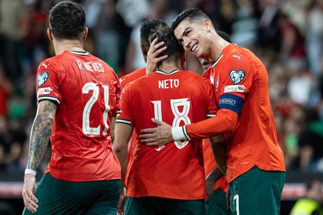 October 14, 2025, Lisbon, Portugal: Cristiano Ronaldo of Portugal celebrates with teammates after scoring a goal during the FIFA World Cup, WM, Weltmeisterschaft, Fussball 2026 Qualifier match between Portugal and Hungary at Estadio Jose Alvalade. Final score Portugal 2 : 2 Hungary Lisbon Portugal - ZUMAs197 20251014_aaa_s197_699 Copyright: xDavidxMartinsx