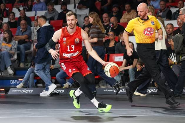 Andreas Obst FC Bayern Basketball, 13 with ball, GER, FC Bayern Basketball vs Basketball Loewen Braunschweig, Basketball, BBL Pokal, Round of 16, Season 2025 2026, 20 10 2025, GER, FC Bayern Basketball vs Basketball Loewen Braunschweig, Basketball, BBL Pokal, Round of 16, Season 2025 2026, 20 10 2025 Muenchen Copyright: xEibner-Pressefoto JennixMaulx EP_JML