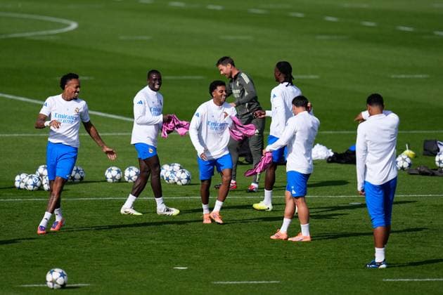 October 21, 2025, Valdebebas, Madrid, Spain: Ferland Mendy, Eder Militao and Rodrygo during a training session and press conference, PK, Pressekonferenz ahead of their UEFA Champions League 2025 26 match against Juventus FC at Ciudad Deportiva Real Madrid on October 21, 2025, in Valdebebas, Madrid, Spain. Valdebebas Spain - ZUMAa181 20251021_zaa_a181_002 Copyright: xDennisxAgyemanx