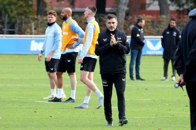 DEU, DFL, 2 FBL Hertha BSC, Training, 21 10 2025, Sportforum, Berlin, DEU, DFL, 2 FBL Hertha BSC, Training, im Bild Cheftrainer Stefan Leitl Hertha BSC Berlin DFL regulations prohibit any use of Photographs as image sequences and or quasi video nordphotoxGmbHx xEngler nph00076