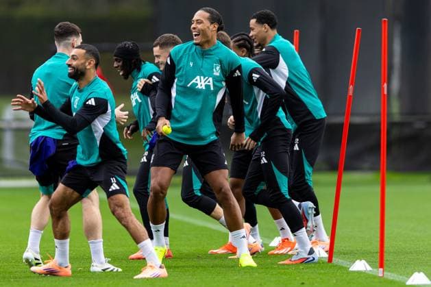 Football - UEFA Champions League - Eintracht Frankfurt v Liverpool FC LIVERPOOL, ENGLAND - Tuesday, October 21, 2025: Liverpool s captain Virgil van Dijk during a training session at the AXA Training Centre ahead of the UEFA Champions League match between Eintracht Frankfurt and Liverpool FC. (Photo by Jessica Hornby Propaganda)  Copyright: xDavidxRawcliffex P2025-10-21-LFC-Training-Frankfurt-9
