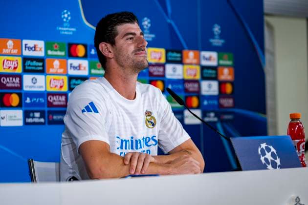 Real Madrid C.F. Training Session And press conference, PK, Pressekonferenz - UEFA Champions League 2025 26 League Phase MD3 Thibaut Courtois of Real Madrid speaks during the press conference ahead of the UEFA Champions League 2024 25 match against Juventus FC at Ciudad Real Madrid on October 21, 2025 in Valdebebas, Spain. Valdebebas Ciudad Real Madrid Madrid Spain Copyright: xAlbertoxGardinx AGardin_20251021_Foot_Champions_Real_Madrid_PC_0601