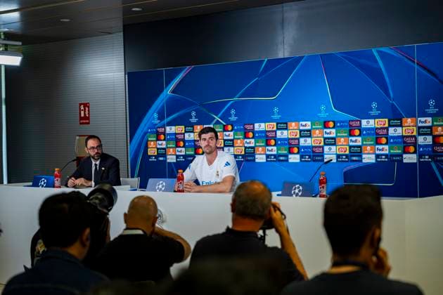 Real Madrid C.F. Training Session And press conference, PK, Pressekonferenz - UEFA Champions League 2025 26 League Phase MD3 Thibaut Courtois of Real Madrid speaks during the press conference ahead of the UEFA Champions League 2024 25 match against Juventus FC at Ciudad Real Madrid on October 21, 2025 in Valdebebas, Spain. Valdebebas Ciudad Real Madrid Madrid Spain Copyright: xAlbertoxGardinx AGardin_20251021_Foot_Champions_Real_Madrid_PC_0620