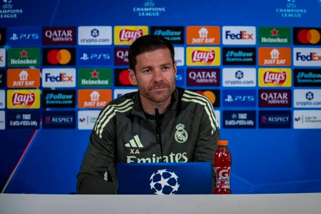 Real Madrid C.F. Training Session And press conference, PK, Pressekonferenz - UEFA Champions League 2025 26 League Phase MD3 Xabi Alonso, head coach of Real Madrid, speaks during the press conference ahead of the UEFA Champions League 2024 25 match against Juventus FC at Ciudad Real Madrid on October 21, 2025 in Valdebebas, Spain. Valdebebas Ciudad Real Madrid Madrid Spain Copyright: xAlbertoxGardinx AGardin_20251021_Foot_Champions_Real_Madrid_PC_0638