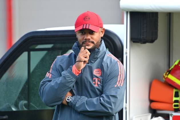 Coach Vincent KOMPANY Bayern Muenchen , single picture,cropped single motif,half figure,half figure final training on 21 10 2025 Soccer Champions League,season 2025 26 FC Bayern Muenchen Club Bruegge