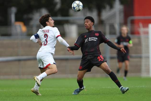 Thomas Cordier (FC Paris Saint-Germain U19) und Nebe-Sirak Domnic (Bayer Leverkusen U19) battle for the ball during the UEFA Youth League 2025 26 match between Bayer 04 Leverkusen and Paris Saint-Germain on October 21, 2025 in Leverkusen, Germany. (Photo by Oliver Kaelke DeFodi Images) Thomas Cordier FC Paris Saint Germain U19 and Nebe Sirak Domnic Bayer Leverkusen U19 battle for the ball during the UEFA Youth League 2025 26 match between Bayer 04 Leverkusen and Paris Saint Germain on October 21, 2025 in Leverkusen, Germany Photo by Oliver Kaelke DeFodi Images
