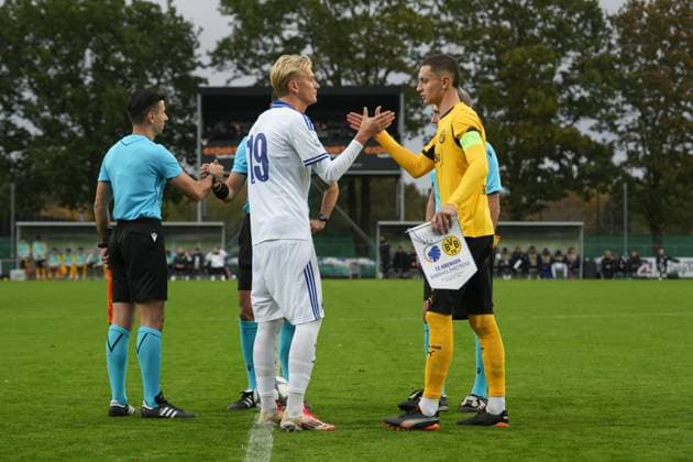 Wednesday, 21 10 2025 Season 2025 2026 Matchday 3 UEFA Youth League at Tingbjerg Idraetspark, Copenhagen, Denmark FC Copenhagen U19 BV Borussia Dortmund U19 Welcome of the team captains