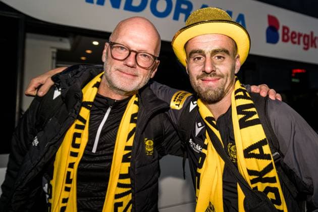 251021 Mjällbys chairman Magnus Emeus and Jesper Gustavsson when the team is welcomed home by the supporters on October 21, 2025 in Sölvesborg  Copyright: MATHILDAxSCHULER BB251021MA039