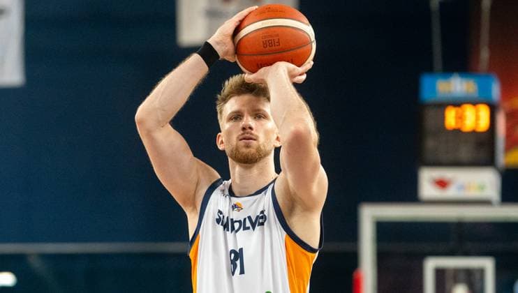21 10 2025, Basketball, Men, FIBA Europe Cup, Season 2025 26, Group B, 2 Matchday, Rostock Seawolves Windrose Giants Antwerp Andy Van Vliet Rostock Seawolves Rostock Stadthalle Mecklenburg Vorpommern Germany