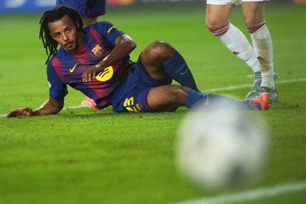 during the UEFA Champions League match, between FC Barcelona, Barca and Olympiacos FC, Lluis Companys Stadium on October 21, 2025 in Barcelona, Spain. (Photo by Bagu Blanco PRESSIN).. Copyright: xBaguxBlancox xPRESSINx
