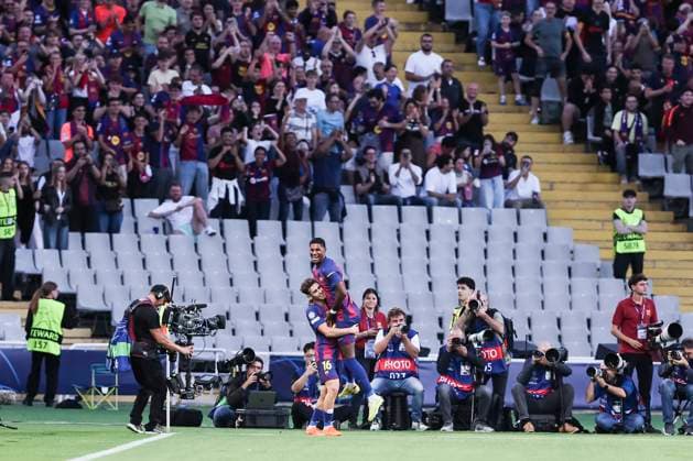 October 21, 2025, Barcelona, Barcelona, SPAIN: Fermin Lopez of FC Barcelona, Barca celebrates a goal with teammates during the UEFA Champions League 2025 26 League Phase MD3 match between FC Barcelona and Olympiacos FC at Estadi Olimpic Lluis Companys on October 21, 2025 in Barcelona, Spain. Barcelona SPAIN - ZUMAa181 20251021_zaa_a181_115 Copyright: xJavierxBorregox