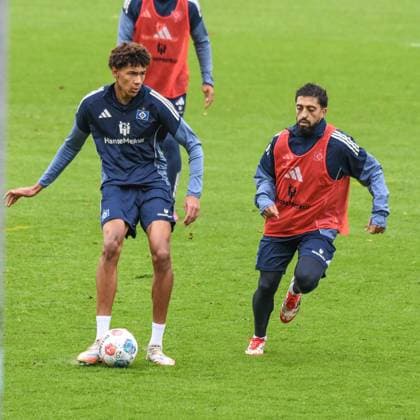 Jason Bissi Mouelle Immanuel Pherai HSV on the ball Germany , Hamburg , Volksparkstadion , Training ground soccer , 1 Bundesliga , Training of Hamburger SV
