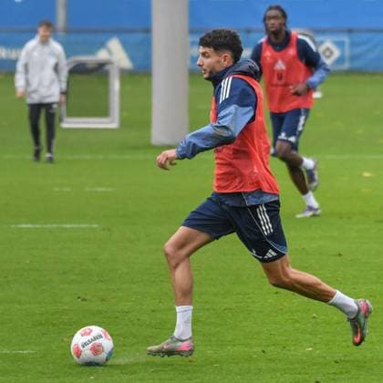 Daniel Elfadli HSV on the ball Germany , Hamburg , Volksparkstadion , Training ground soccer , 1 Bundesliga , Training of Hamburger SV