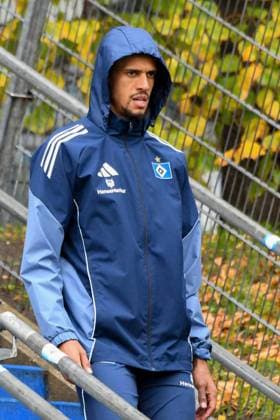 Glatzel Robert HSV on the way to the training ground Germany , Hamburg , Volksparkstadion , Training ground soccer , 1 Bundesliga , Training of Hamburger SV
