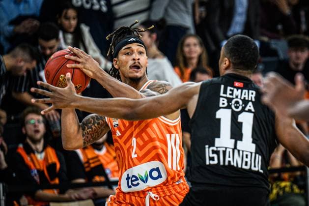 Bryce Brown (ratiopharm ulm) und Brynton Lemar (Besiktas GAIN Istanbul) im Zweikampf waehrend des EuroCup spiels zwischen ratiopharm ulm v Besiktas GAIN Istanbul in der ratiopharm Arena am 21. October 2025 in Neu-Ulm, Deutschland. (Foto von Harry Langer DeFodi Images) +++ Bryce Brown (ratiopharm ulm) und Brynton Lemar (Besiktas GAIN Istanbul) battle for the ball during the EuroCup match between ratiopharm ulm v Besiktas GAIN Istanbul at ratiopharm Arena on October 21, 2025 in Neu-Ulm, Germany. (Photo by Harry Langer DeFodi Images) (Photo by Harry Langer DeFodi Images) Bryce Brown ratiopharm ulm and Brynton Lemar Besiktas GAIN Istanbul battle for the ball during the EuroCup match between ratiopharm ulm v Besiktas GAIN Istanbul at ratiopharm Arena on October 21, 2025 in Neu Ulm, Germany, Germany Photo by Harry Langer DeFodi Images Bryce Brown ratiopharm ulm and Brynton Lemar Besiktas GAIN Istanbul battle for the ball during the EuroCup match between ratiopharm ulm v Besiktas GAIN Istanbul at ratiopharm Arena on October 21, 2025 in Neu Ulm, Germany Photo by Harry Langer DeFodi Images Photo by Harry Langer DeFodi Images