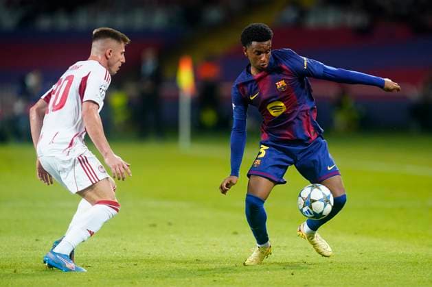 ESP: FC Barcelona, Barca v Olympiacos FC. UEFA Champions League. Matchday 3. Alejandro Balde of FC Barcelona and Costinha of Olympiacos FC during the UEFA Champions League match, between FC Barcelona and Olympiacos FC, Lluis Companys Stadium on October 21, 2025 in Barcelona, Spain. kpng Copyright: xSergioxRuizx xImagox PS_2501021_BAR_OLY_2526_047