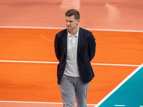 Volleyball, Men, Season 2025 2026, 1 Bundesliga 1 Matchday , BR Volleys VfB Friedrichshafen, Coach Adam Swaczyna Friedrichshafen , 21 10 2025, Copyright: xSebastianxRäppold MatthiasxKochx