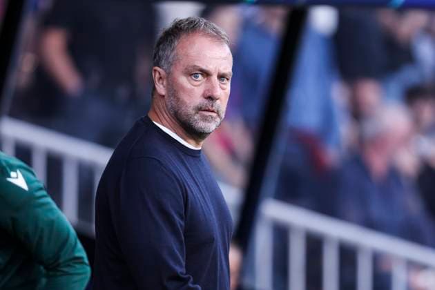October 21, 2025, Barcelona, Barcelona, SPAIN: Hansi Flick, head coach of FC Barcelona, Barca looks on during the UEFA Champions League 2025 26 League Phase MD3 match between FC Barcelona and Olympiacos FC at Estadi Olimpic Lluis Companys on October 21, 2025 in Barcelona, Spain. Barcelona SPAIN - ZUMAa181 20251021_zaa_a181_186 Copyright: xJavierxBorregox