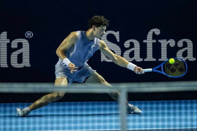 21st October 2025; St. Jakobshalle, Basel, Switzerland; 2025 ATP, Tennis Herren Swiss Indoor Tennis Day 3; Ben Shelton (USA) in action during the match against Kamil Majchrzak (POL) in the first round  DavidxEmm