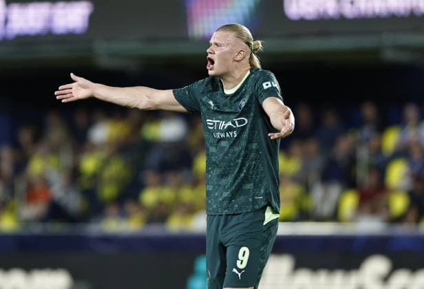 Erling Haaland of Manchester City reacts Villarreal v Manchester City, UEFA Champions League, Group Stage, Football, Estadi de la Cermica, Villarreal, Spain - 21 Oct 2025Villarreal Estadi de la Ceràmica United Kingdom EDITORIAL USE ONLY No use with unauthorised audio, video, data, fixture lists, club league logos or live services. Online in-match use limited to 120 images, no video emulation. No use in betting, games or single club league player publications.  Copyright: xRubenxAlbarran Shutterstockx 15552307ab