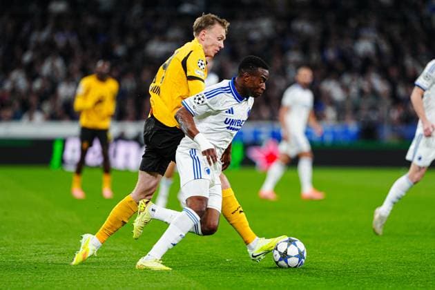 Nico Schlotterbeck Borussia Dortmund, 04 , Youssoufa Moukoko FC Copenhagen, 09 DEN, FC Copenhagen vs Borussia Dortmund, Football, UEFA Champions League, Matchday 3, Season 2025 2026, 21 10 2025 DEN, FC Copenhagen vs Borussia Dortmund, Football, UEFA Champions League, Matchday 3, Season 2025 2026, 21 10 2025 Copenhagen Copyright: xEibner-Pressefoto MarcelxvonxFehrnx EP_MFN