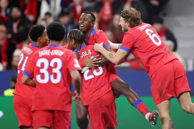 LEVERKUSEN - (l-r) Warren Zaire-Emery of Paris Saint-Germain, Willian Pacho of Paris Saint-Germain, and Bradley Barcola of Paris Saint-Germain celebrate 0-1 during the UEFA Champions League match between Bayer 04 Leverkusen and Paris Saint-Germain at the Bay Arena on October 21, 2025, in Leverkusen, Germany. ANP Hollandse Hoogte Bart Stoutjesdijk UEFA Champions League 2025 26 xVIxANPxSportx xBartxStoutjesdijkxIVx 539893701 originalFilename: 539893701.jpg
